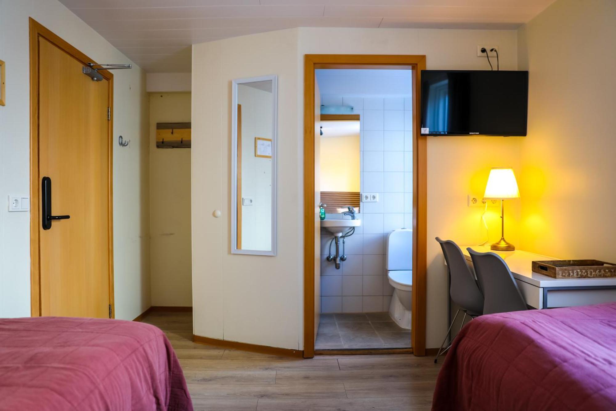 Akureyri Hostel Exterior photo