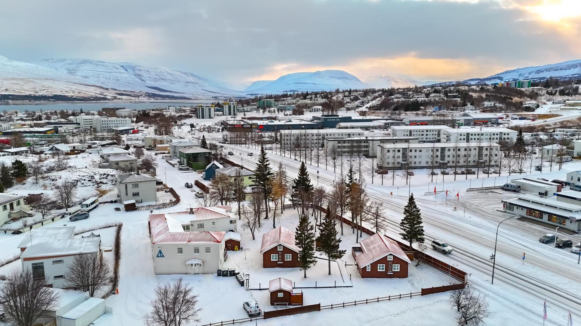 Akureyri Hostel Exterior photo