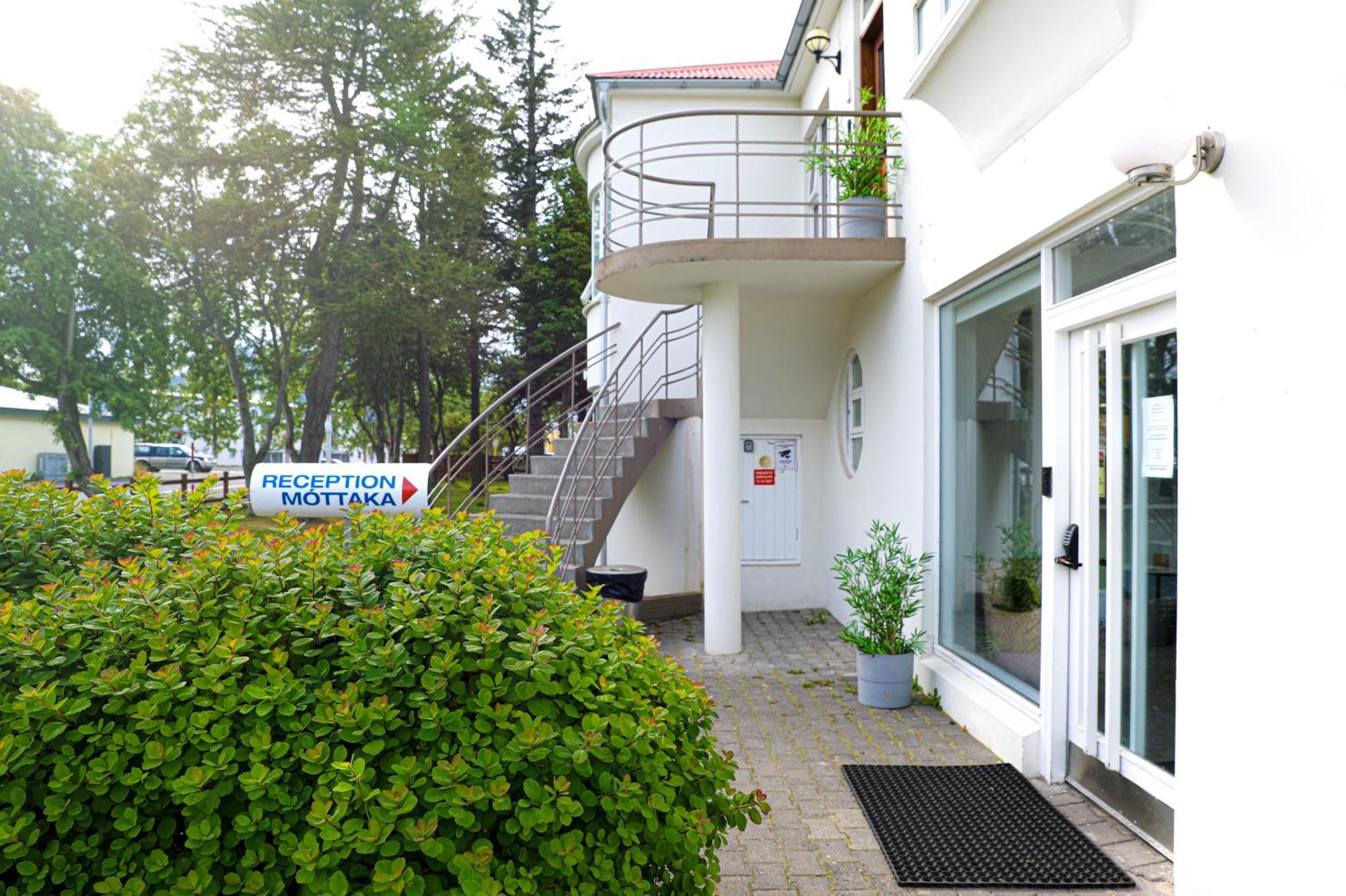 Akureyri Hostel Exterior photo